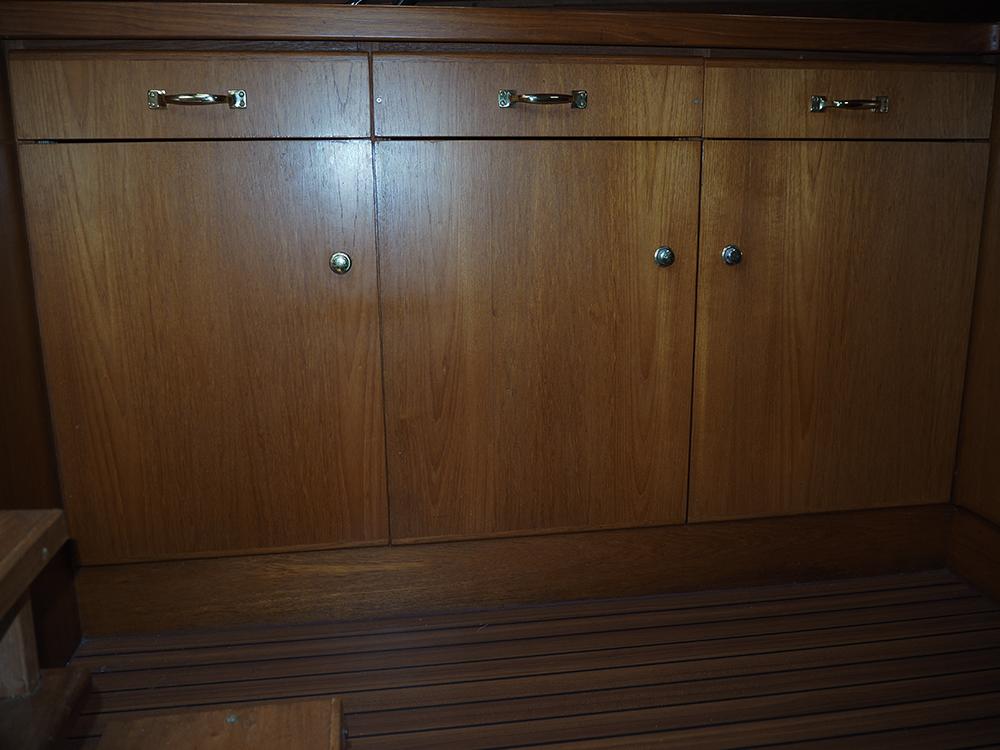 Cabin en avant, H&eacute;bergements